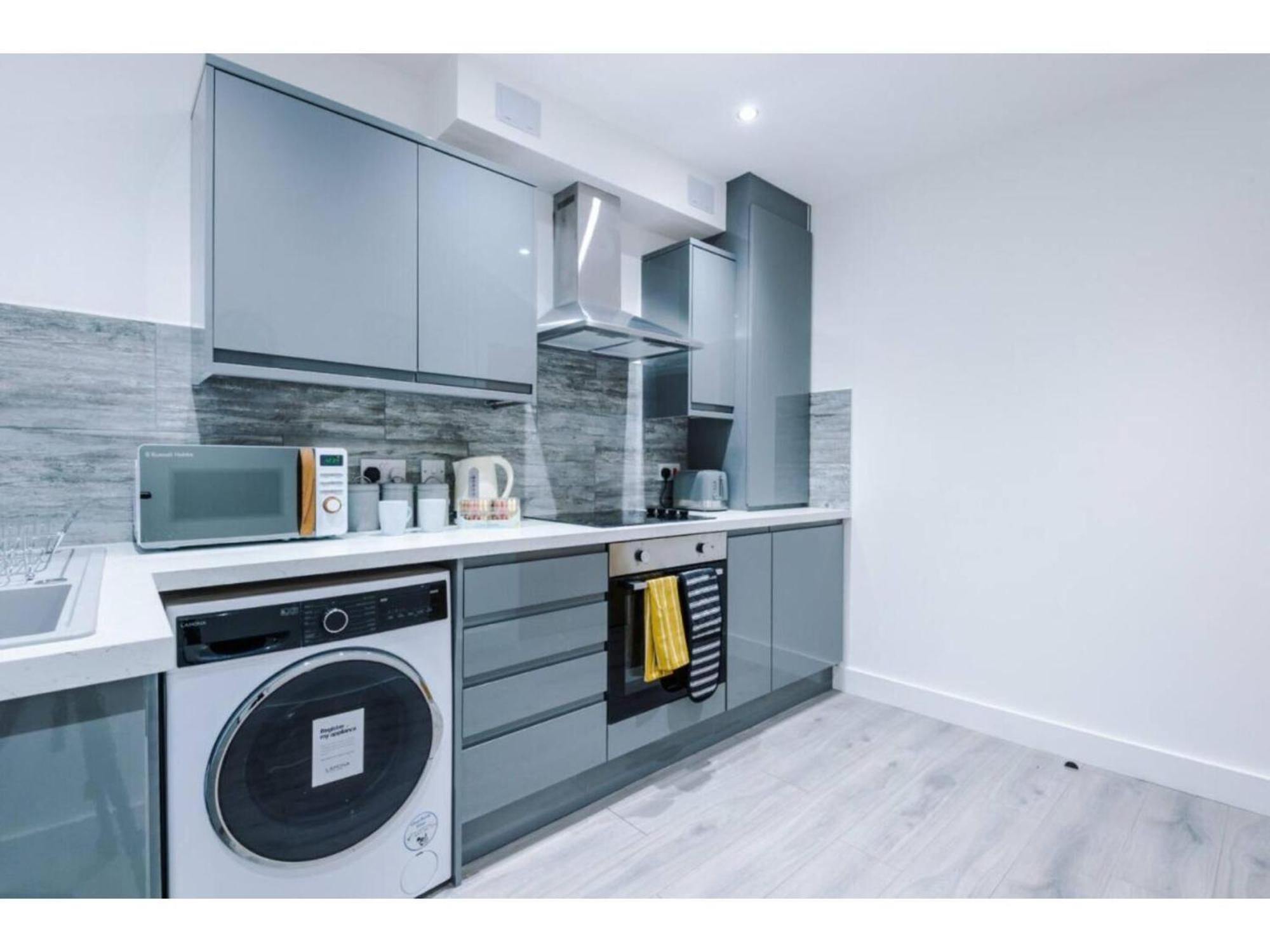 The Ecclesian Deluxe Apartments Near Trafford Centre Eccles Train Station Manchester Eksteriør bilde