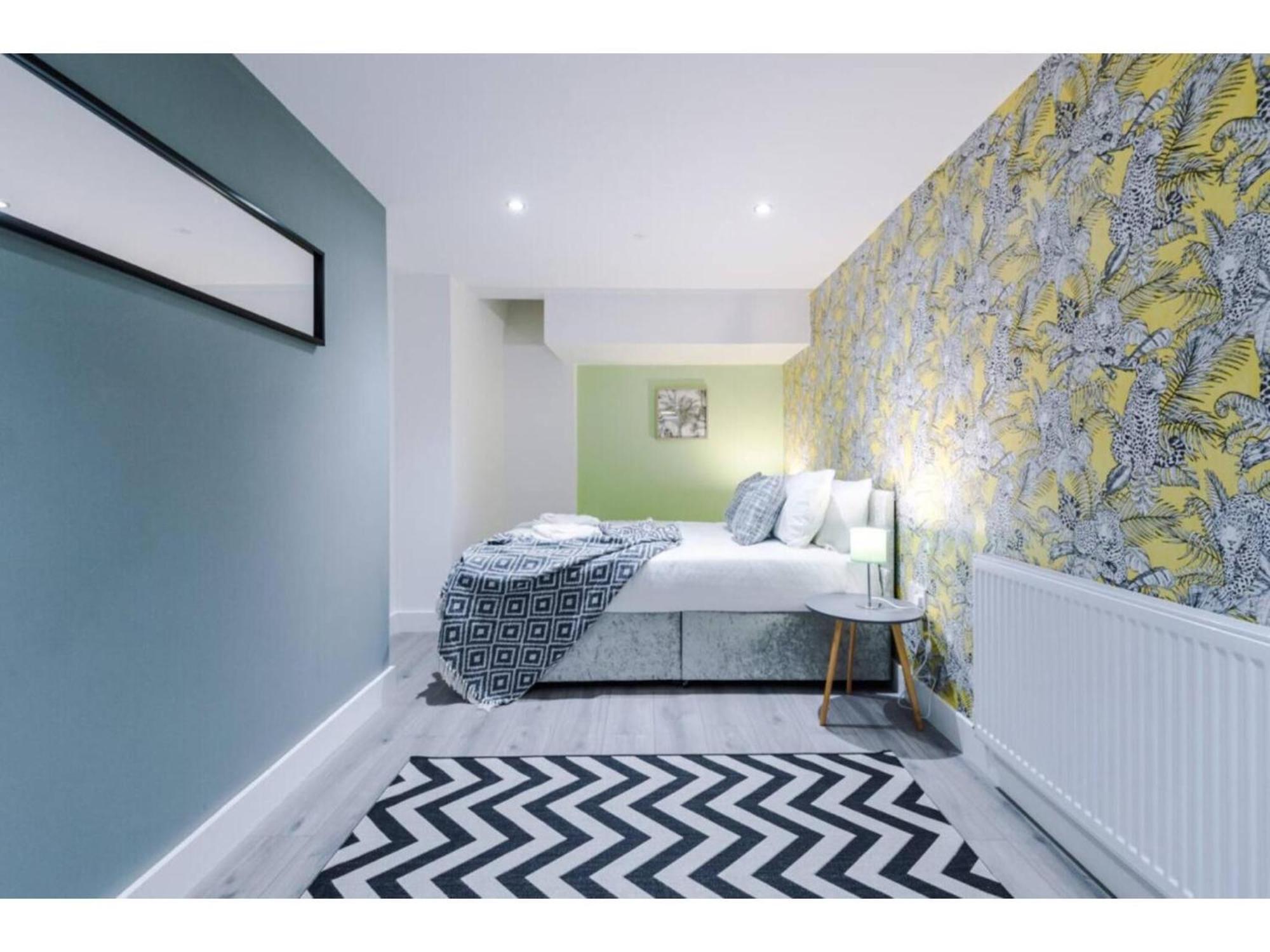The Ecclesian Deluxe Apartments Near Trafford Centre Eccles Train Station Manchester Eksteriør bilde