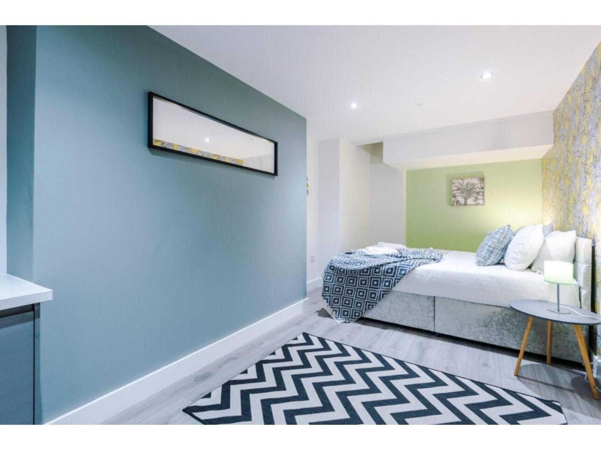 The Ecclesian Deluxe Apartments Near Trafford Centre Eccles Train Station Manchester Eksteriør bilde