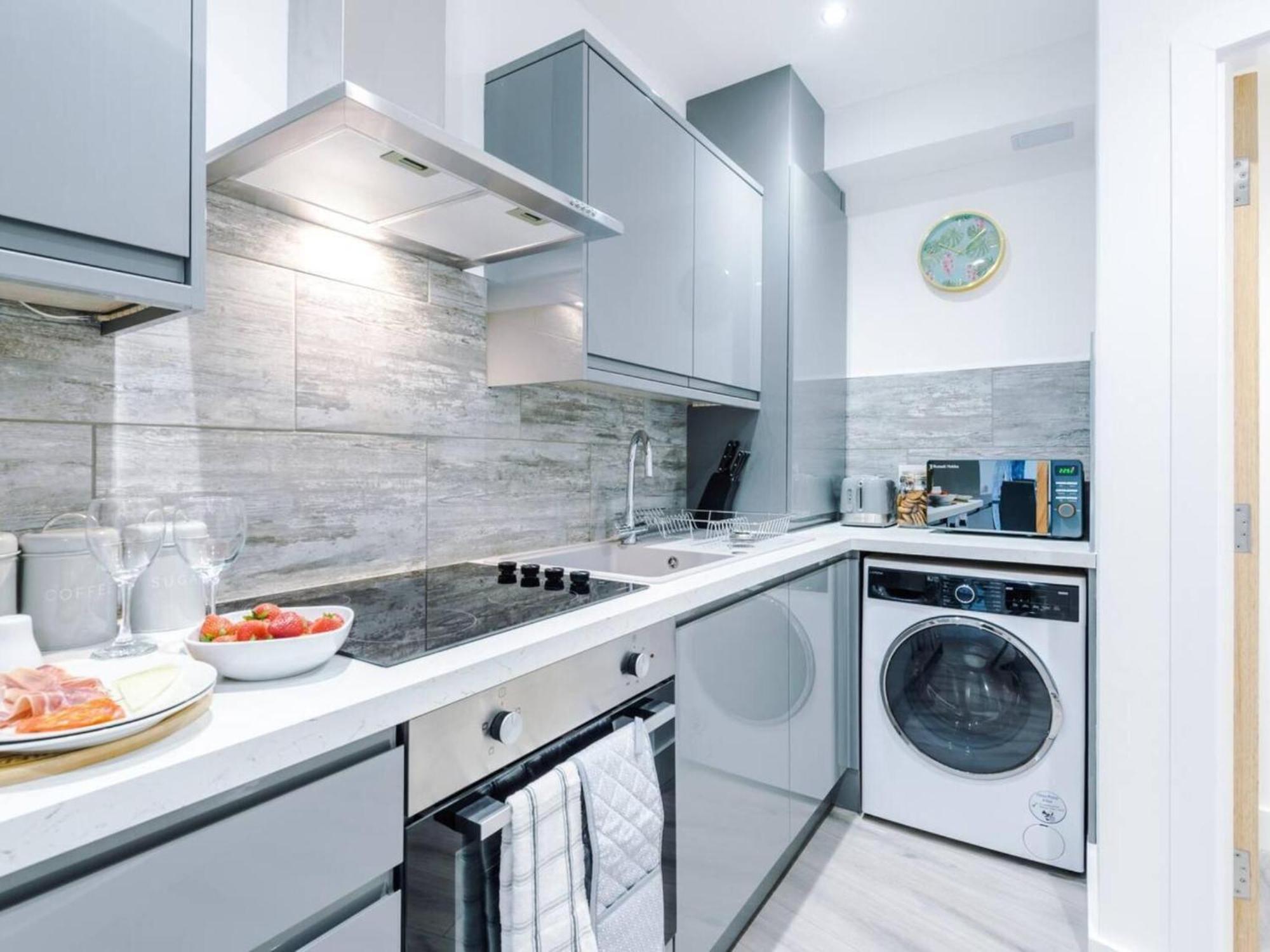 The Ecclesian Deluxe Apartments Near Trafford Centre Eccles Train Station Manchester Eksteriør bilde
