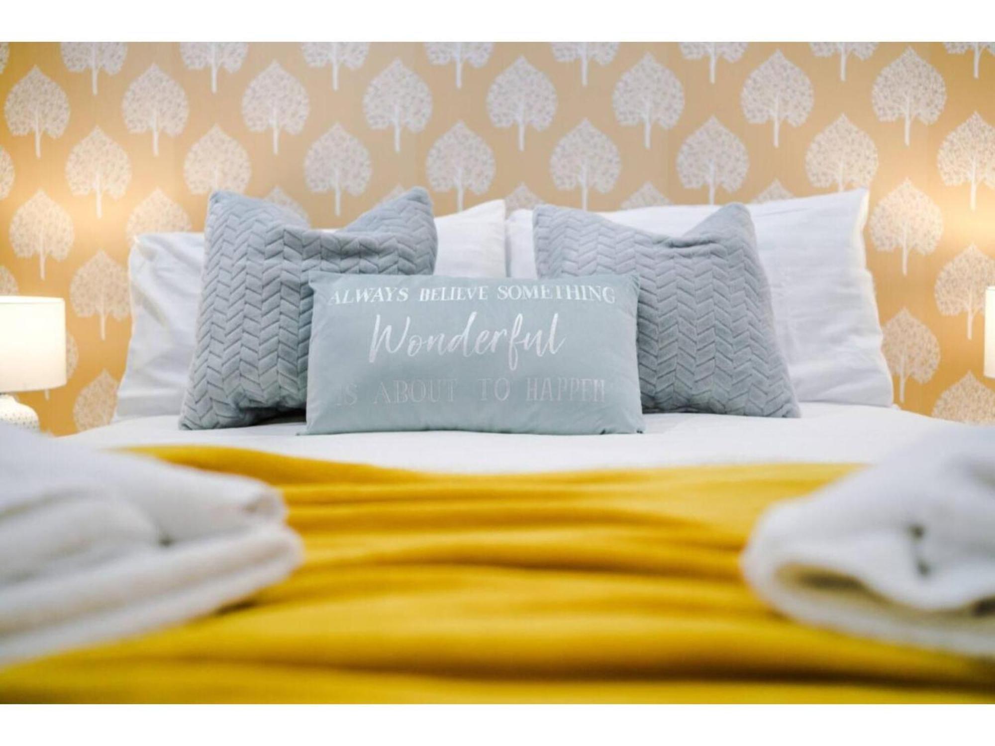 The Ecclesian Deluxe Apartments Near Trafford Centre Eccles Train Station Manchester Eksteriør bilde
