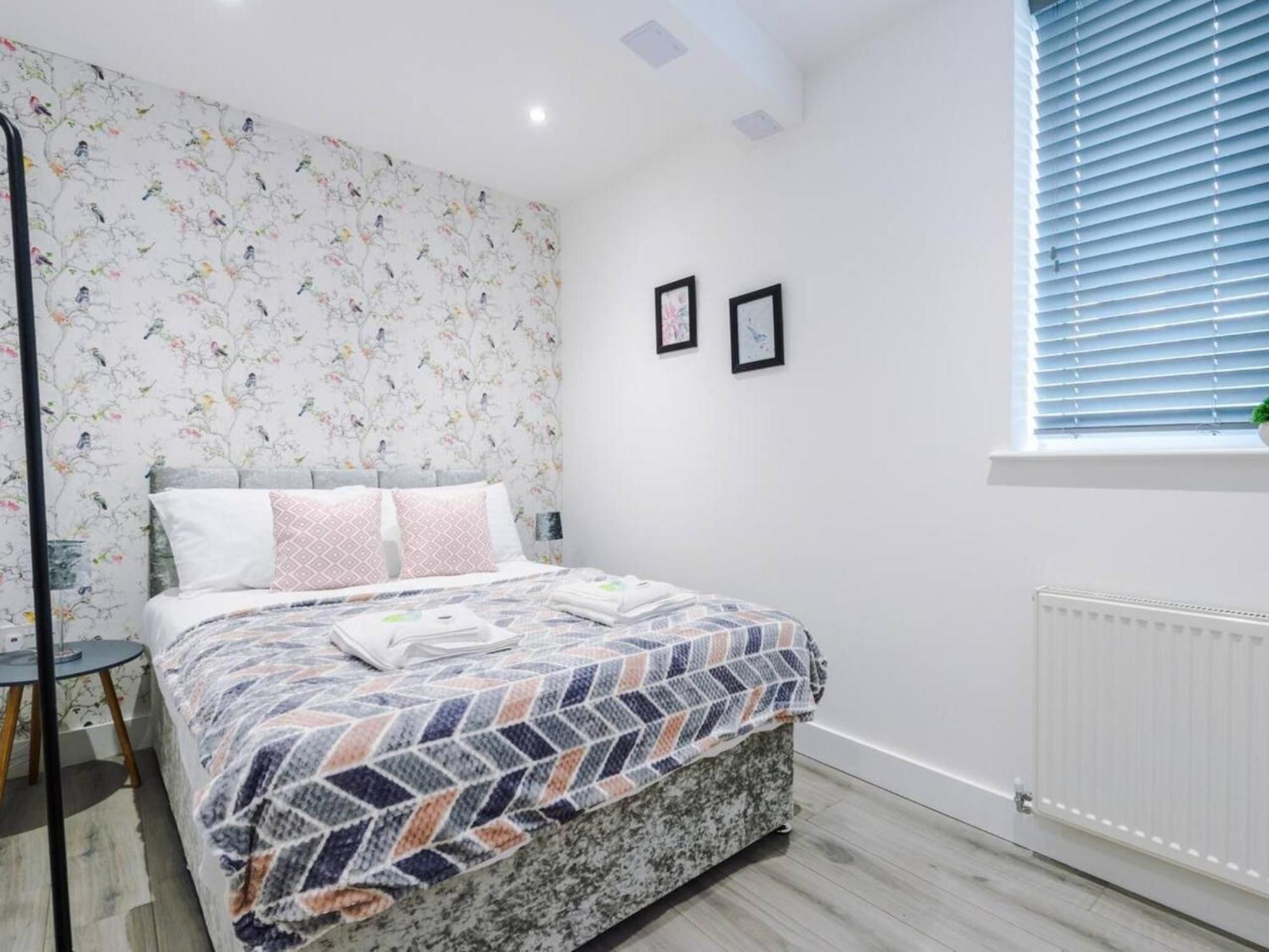 The Ecclesian Deluxe Apartments Near Trafford Centre Eccles Train Station Manchester Eksteriør bilde